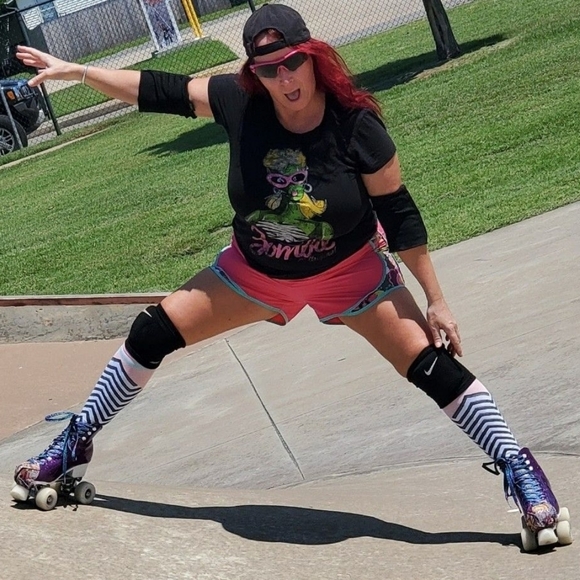 Meet your Posher, Allie - Picture 2 of 3